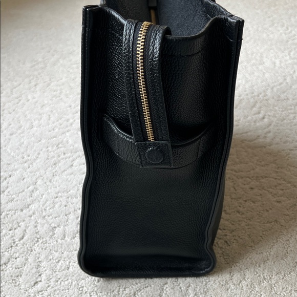 THE LEATHER LARGE TOTE BAG - Picture 7 of 15